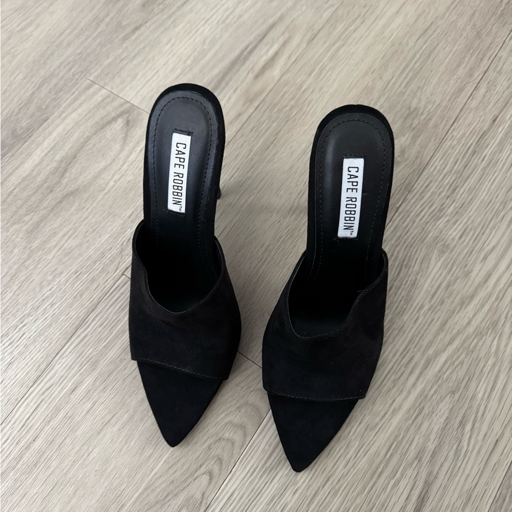 Cape Robbin Black Pointed-Toe Mules